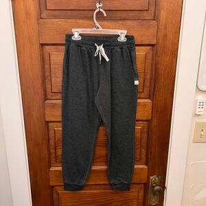 Vuori Women's Performance Jogger Charcoal Healther size XS NWOT's $110